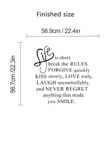 Detaillierte Größenführung für Life is Short Wandtattoo mit Maßen in Zentimetern und Zoll