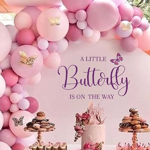 Arco di palloncini a farfalla rosa e viola con adesivi murali dorati per decorazioni