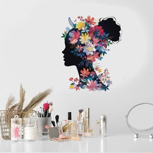 Adesivo murale elegante silhouette di ragazza con fiori colorati per decorare la stanza