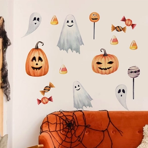 Halloween Wandaufkleber mit Geistern und Kürbissen aus PVC an einer weißen Wand