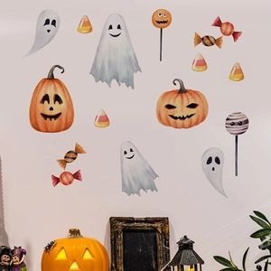 Detailansicht von Halloween Wandtattoos mit Aquarell-Geistern und Kürbissen an einer Wand