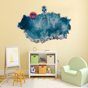 Détail montrant l'effet visuel 3D du sticker mural basket crâne dans une chambre