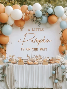 Detail der A Little Pumpkin Is On The Way Kulisse mit Herbstballons für Babypartys