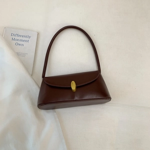 Women's Retro PU Leather Underarm Shoulder Bag Minimalist Small Square Flap Bag With Oval Metal Buckle Elegant Handbag