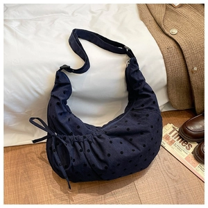 Sac fourre-tout vintage en velours côtelé bleu marine à pois avec design en croissant