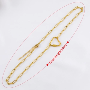 Gouden roestvrijstalen paperclip ketting met een grote hartvormige karabijnhaak