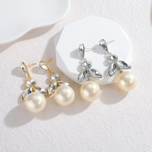 Boucles d'oreilles élégantes en zircon et perles dorées et argentées pour femmes