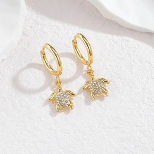 Exquisite 18k gold plated stainless steel sea turtle earrings with sparkling crystals
