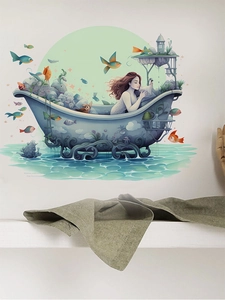 Detail eines Wandtattoos mit Mädchen in der Badewanne, bunten Fischen und Vögeln