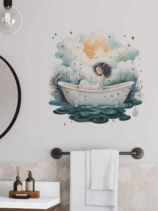 Dettaglio di un adesivo murale da sogno con ragazza in vasca da bagno sulle onde