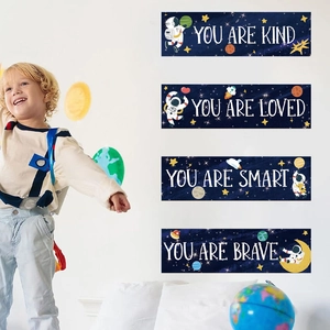 Stickers muraux espace et astronaute avec citations inspirantes pour chambre d'enfant