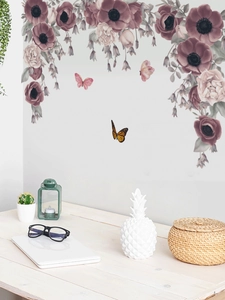 Adesivi murali dettagliati con anemoni e peonie viola e farfalle decorative per interni