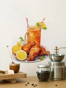 Stickers muraux aquarelle poulet frit et jus d'orange sur un mur de cuisine blanc