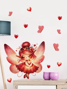 Dettaglio dell'adesivo murale fata rossa con cuori su parete bianca vicino a lampada