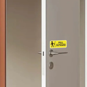 Gelber selbstklebender PULL OUTWARD Aufkleber für Glastüren und Innenräume