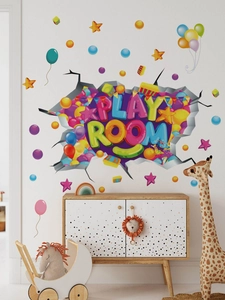 Detalle del adhesivo de pared 3D con letras Play Room y pegatinas de estrellas de