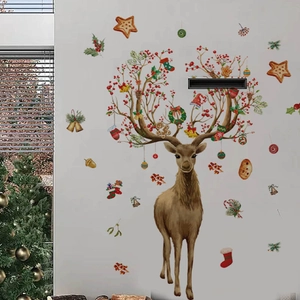 Weihnachts-Wandaufkleber mit Rentier und bunten Ornamenten für festliche Dekoration