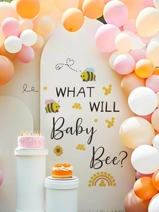 Détail du sticker mural What Will Baby Bee avec abeilles et décor de fond en arche