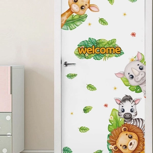 Wandsticker mit Cartoon-Tieren wie Giraffe, Löwe und Zebra für Kinderzimmerdeko