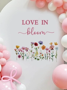 Détail du sticker mural LOVE IN bloom avec fleurs sauvages colorées et ballons roses