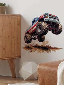 Adesivo murale monster truck con bandiera USA sopra un divano in pelle marrone