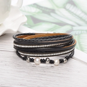 Multilayer leather wrap bracelet with sparkling rhinestones and white pearls