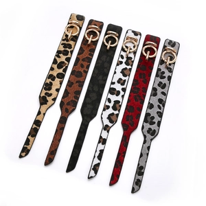 Collection de bracelets léopard en similicuir et fausse fourrure avec boucles dorées chic