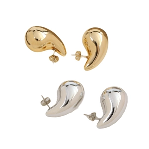 Juego de pendientes de gota de agua en acero inoxidable pulido en color oro y plata