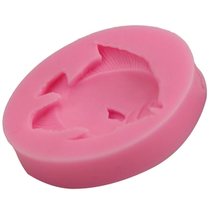 Pink silicone fish-shaped fondant cake mold for baking and DIY crafting decoration