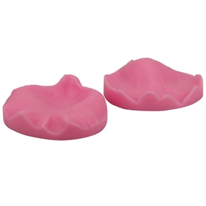 Moule à fondant en silicone rose avec motif de feuilles et bords ondulés pour pâtisserie