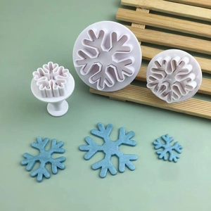Snowflake Spring Plunger Cookie Cutter Plastic Fondant Cake Mold DIY Baking Sugarcraft Decorating Tool Winter Christmas Theme