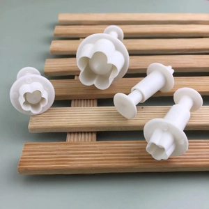 4-piece plum blossom spring cookie cutters and plunger set for DIY cake baking