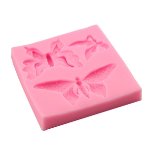 Stampo in silicone rosa per fondente a forma di farfalla in tre diverse dimensioni