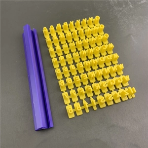 Set stampi per biscotti con lettere e numeri e guida viola per decorazione dolci