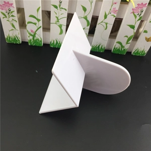 Lisseur à gâteau en plastique blanc pour fondant avec structure croisée pour pâtisserie