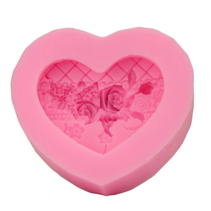Herzförmige Silikonform in Rosa mit Rosenmuster für Kuchenbacken und DIY-Seifenherstellung