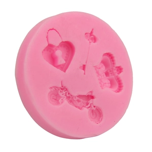 Stampo in silicone con lucchetto a cuore, chiave e corona per decorare torte