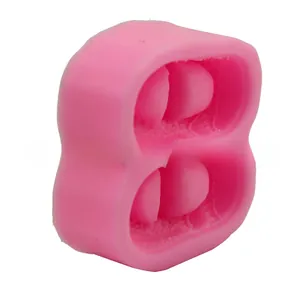Dettaglio dello stampo in silicone rosa numero 8 per dolci e saponi fatti a mano DIY