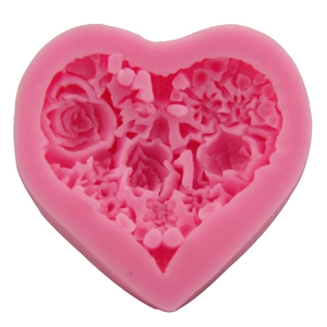Stampo in silicone rosa a forma di cuore con motivi di rose per decorazione di torte