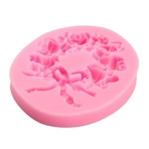 3D Christmas wreath silicone mold for cake decorating and handmade soap crafts