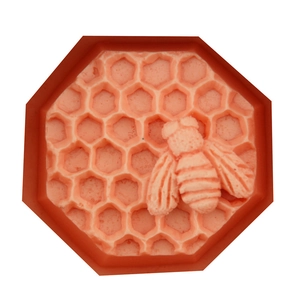 Octagonal silicone honeycomb mold with 3D bee pattern for fondant and soap making