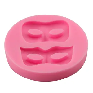 Stampo in silicone rosa per maschere di fondente con due cavità per decorazioni e dolci