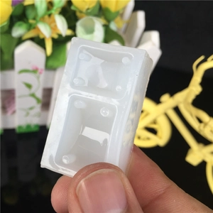 Durchscheinende Silikonform mit zwei Löchern für DIY-Armbänder und Bastelarbeiten