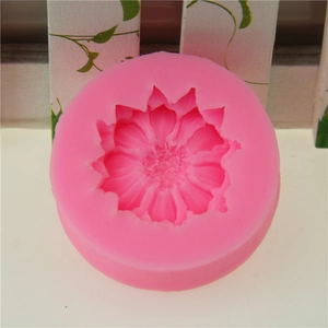 Pink daisy silicone fondant mold for cake decorating and DIY handmade soap crafts