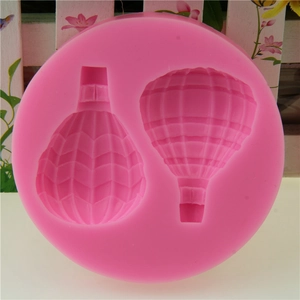 Rosa Silikonform mit zwei Heißluftballon-Motiven für Fondant und Schokoladendekoration