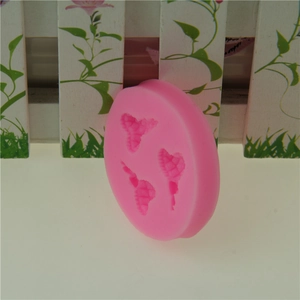 Rosa Silikonform mit drei 3D-Schmetterlingsformen zum Backen und Dekorieren von Torten