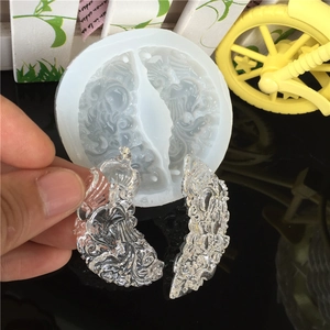 DIY silicone mold for transparent resin pendants with dragon and phoenix relief patterns
