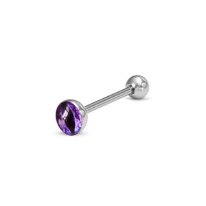 Détail d'un piercing de langue en acier inoxydable avec boule aux motifs galaxie violette
