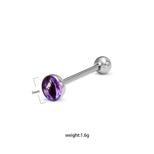 Détail d'un piercing de langue en acier avec gemme violette de 7mm et boule argentée