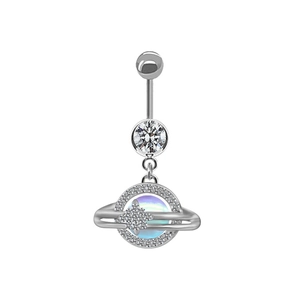 Bauchnabelpiercing mit Saturn-Anhänger in Silber mit hellblauer Kugel und Kristallen